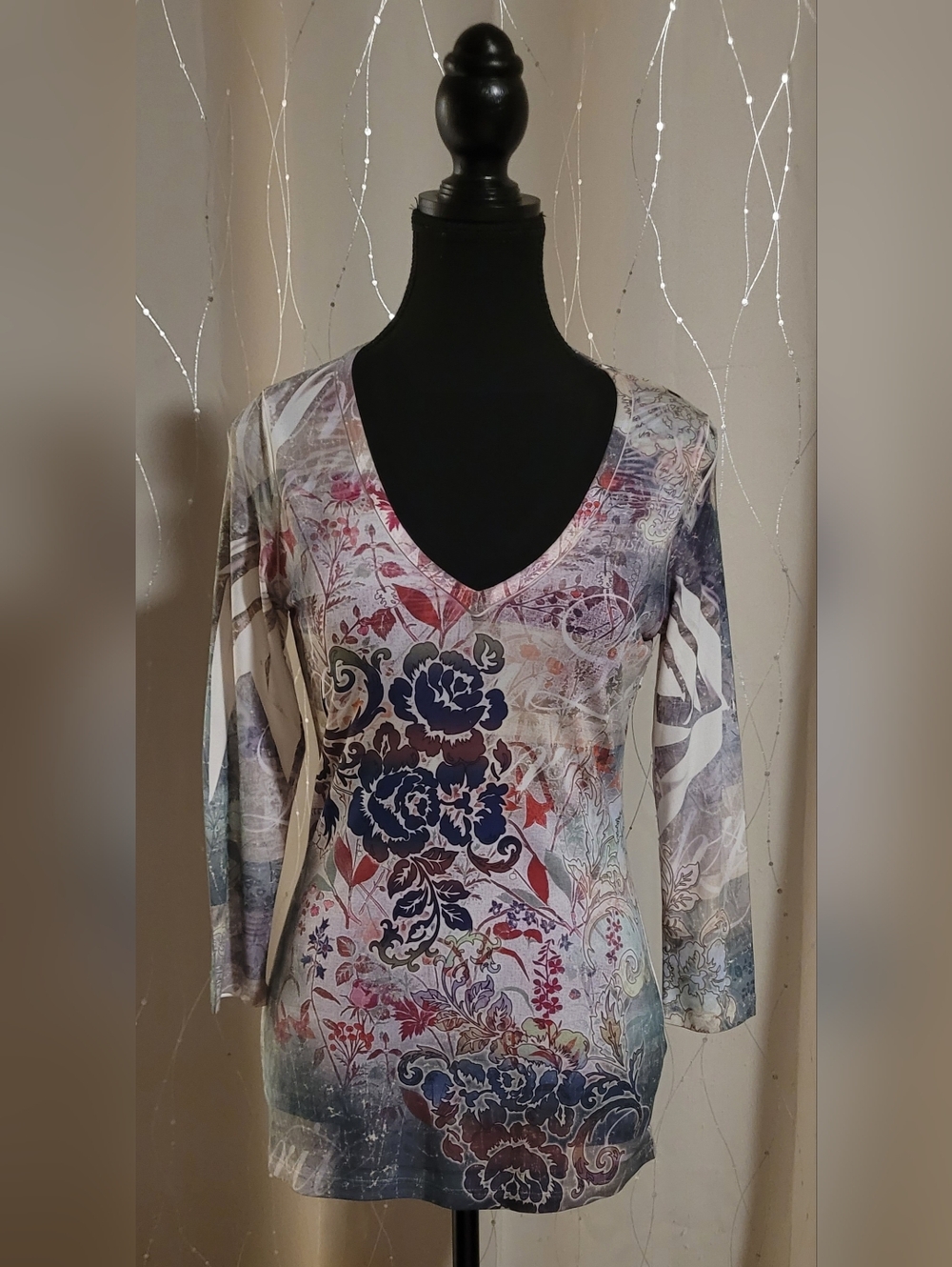 Vintage Y2K Tryst by Mathew Whimsigoth Floral V-Neck Top Small